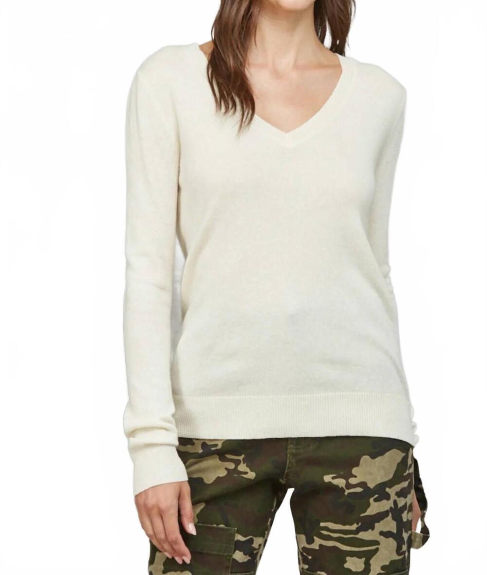 NEW FATE BY LFD cynthia classic v neck sweater in ivory